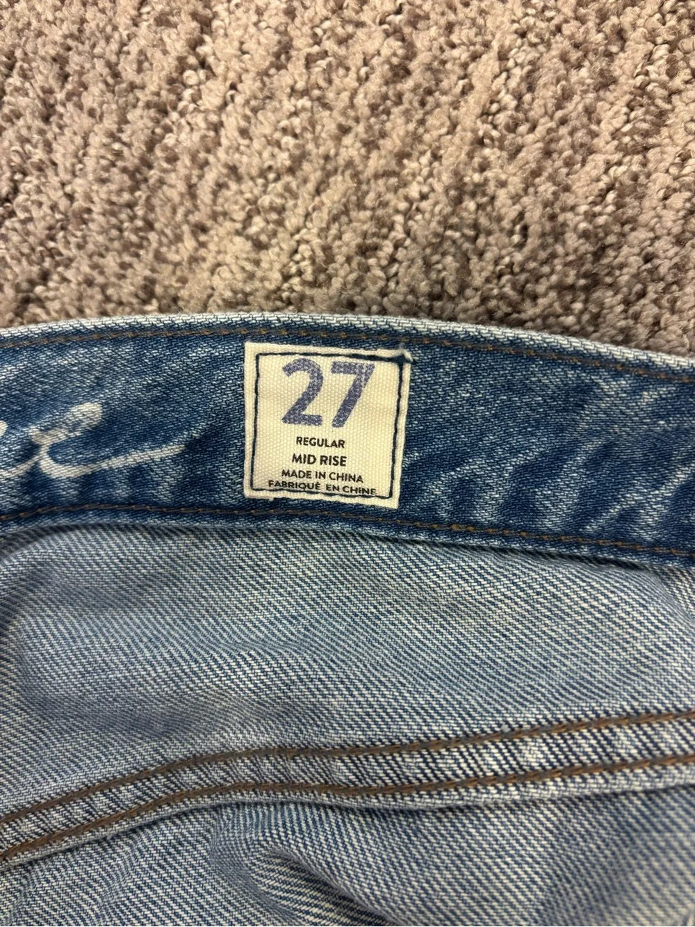 “We The Free” Women’s Distressed High-Rise Blue Jeans. Size 27. - Picture 9 of 9